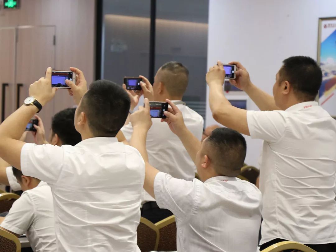 商学院2019第四期团队特训营圆满收官！(图6)