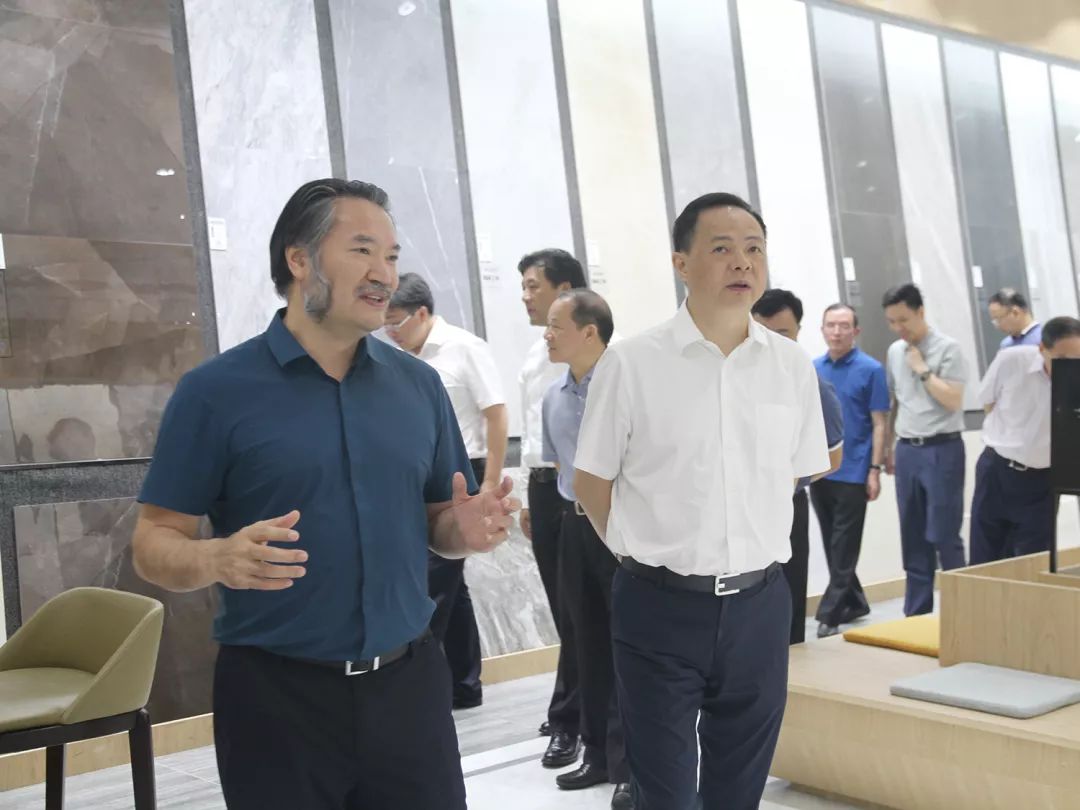 小蝌蚪视频污下载APP瓷砖,衡阳政府考察团莅临企业参观指导(图7) 小蝌蚪视频污下载APP瓷砖,衡阳政府考察团莅临企业参观指导(图7)
