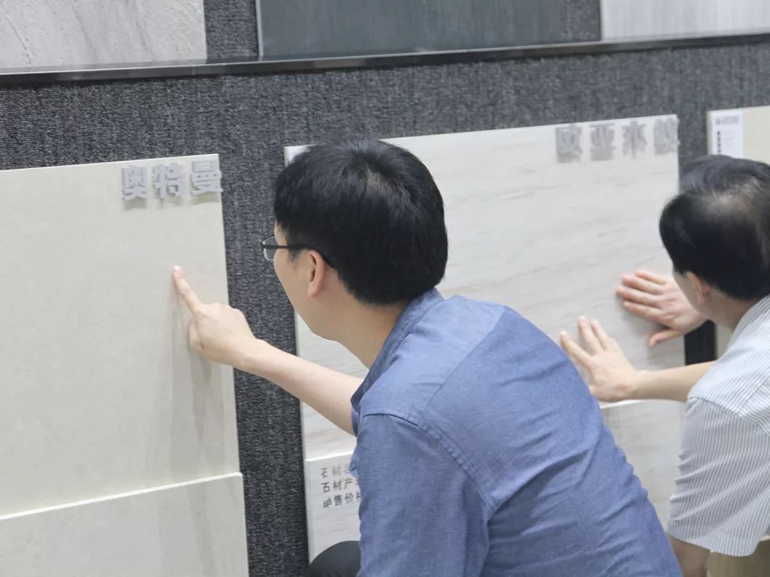 小蝌蚪视频污下载APP瓷砖，衡阳政府考察团莅临企业参观指导(图10)