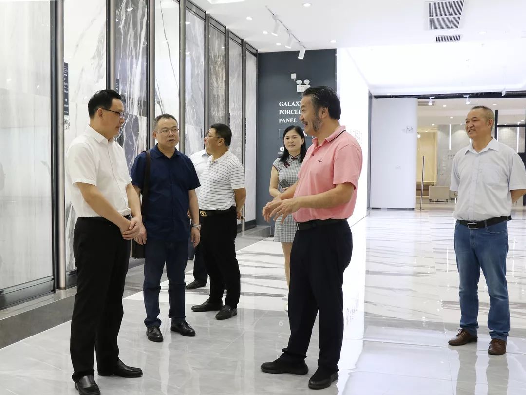 衡阳政府考察团再度走进企业,共商发展未来(图3) 衡阳政府考察团再度走进企业,共商发展未来(图3)